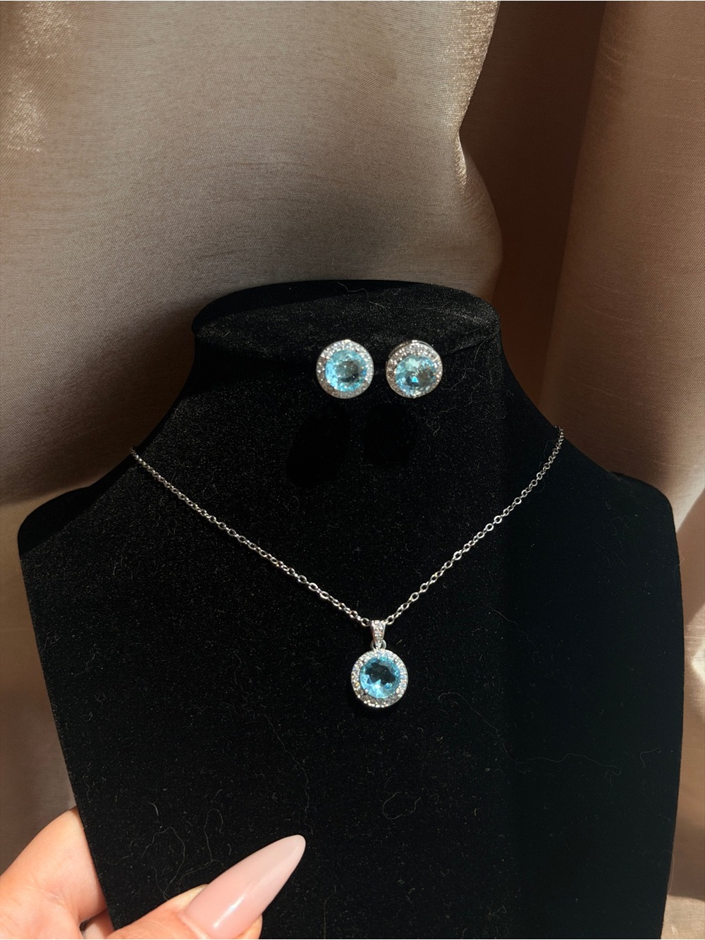 Aquamarine Necklace & Earring Set - Picture 3 of 6